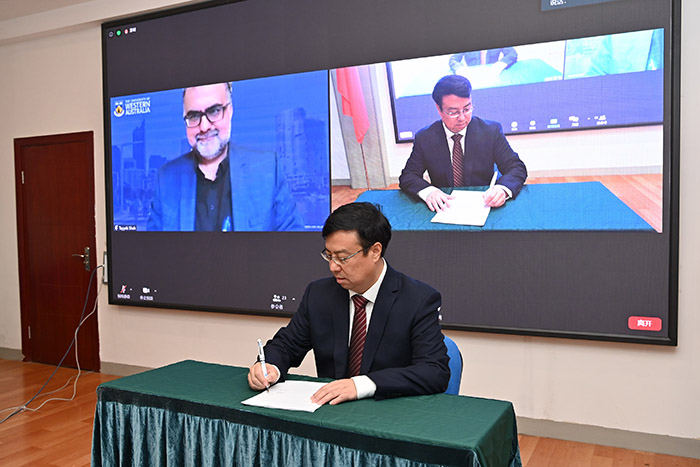 01093102i0pm_与西澳大学JMC会议3.jpg